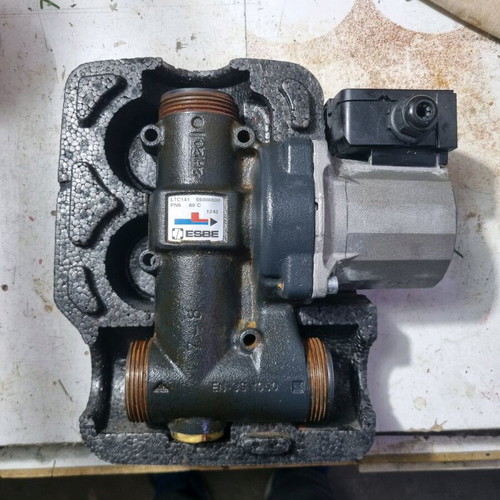 Esbe LTC 100 three-way valve with WILO circulator used
