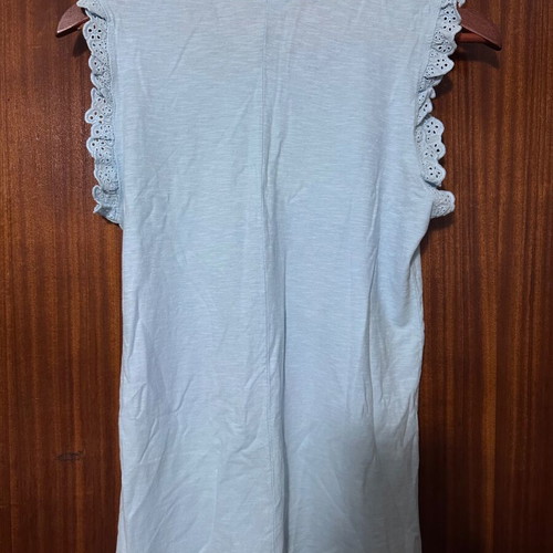 Women's sleeveless T-shirt size L turquoise like new