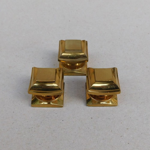 Bronze knobs 3x3 cm, height 2.7 cm