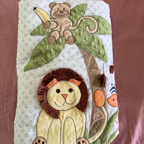Cotton blanket Kentia like new with jungle animal design