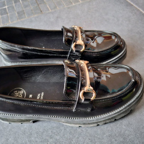 Exe moccasin shoes size 36 like new, black patent leather