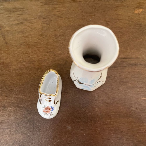 Porcelain antiques used, 2 small prewar pieces