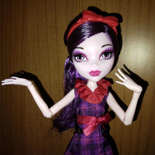 Monster High Ghoulebrities in Londoom 2015 3-Pack Dolls like new