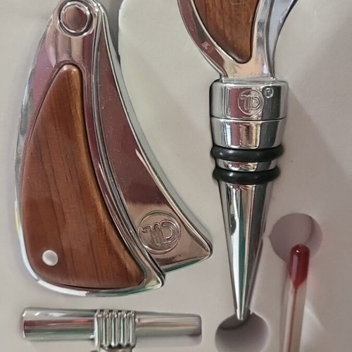Wine accessory set with wood new
