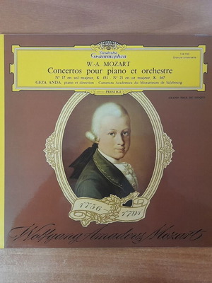 W.A. Mozart Concertos Pour Piano Et Orchestre vinyl record