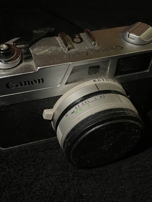 Canon Canonet 2B used camera collectible item