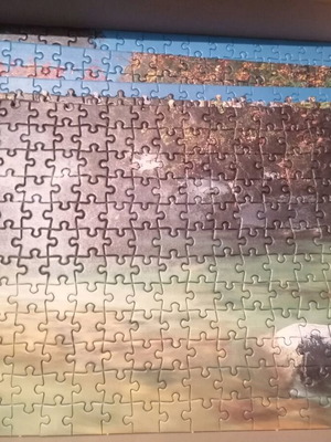 Clementoni puzzle 2000 pieces like new