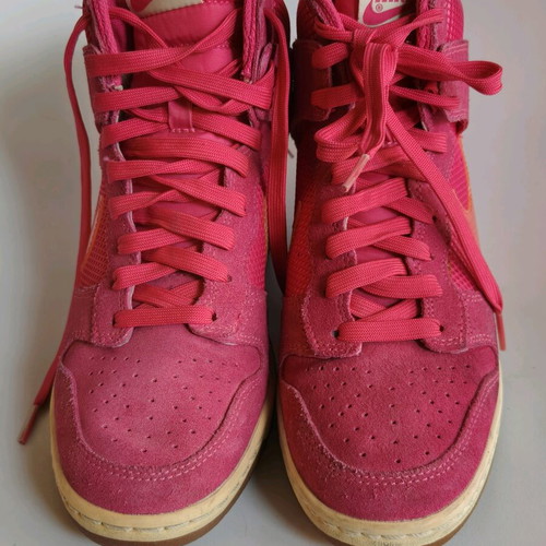 Nike Dunk Sky Hi women's athletic shoes like new, size 39, pink