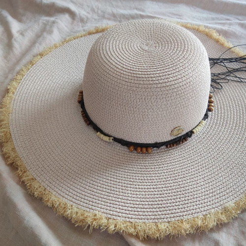 BSB hat like new, one size, beige and pink