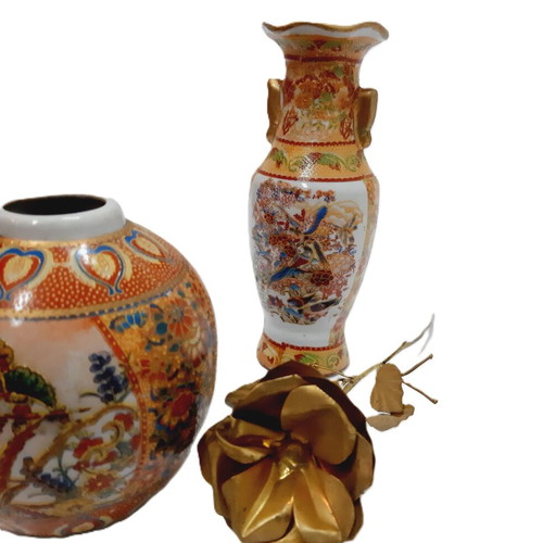 Chinese porcelain vases vintage set with brass rose like new