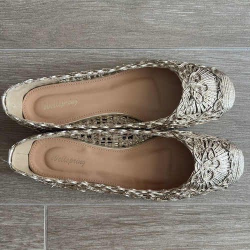 Gold ballet flats size 39