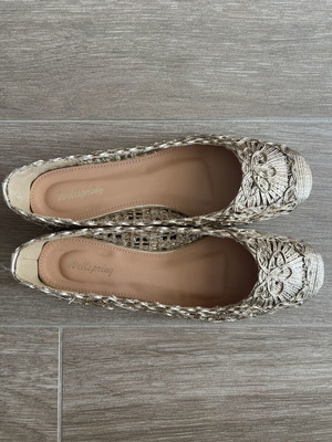 Gold ballet flats size 39