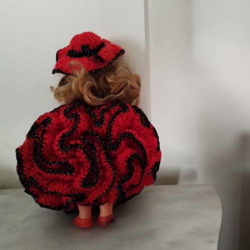 Vintage doll with embroidered dress like new, 32 cm