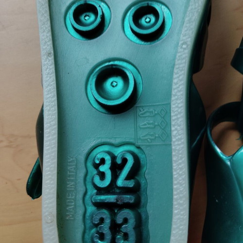 Green silicone sandals size 32/33 like new