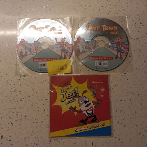 Children's CDs and DVDs like new, pack of 3, dubbed