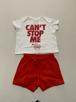 Olympiacos baby clothing set like new for 6-9 months