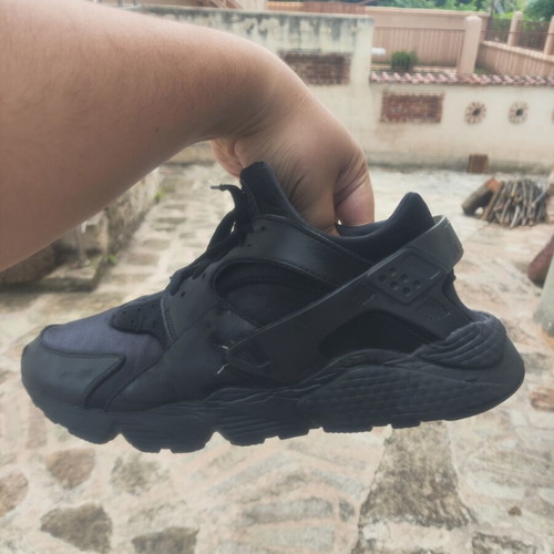 Nike Huarache sneakers like new, size 43, black