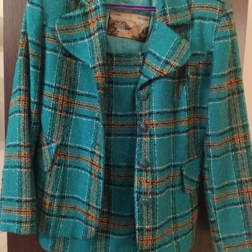 Louisa suit size 44 excellent condition