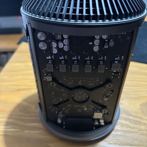 Apple Mac Pro (Late 2013) desktop computer, like new