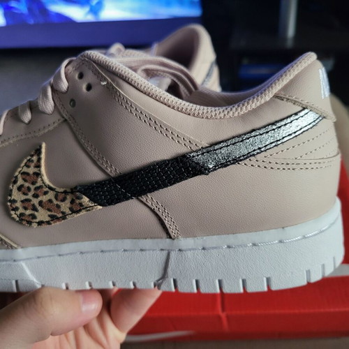 Nike Dunk Low SE Women's Fossil Stone White Multi-Color DD7099-200 new size 44.5