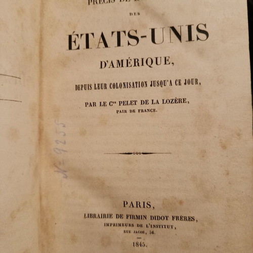 Book on the History of the United States of America used, French, 1845
