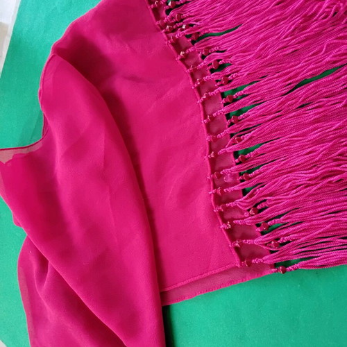 Scarf like new, red, dimensions 150×33cm