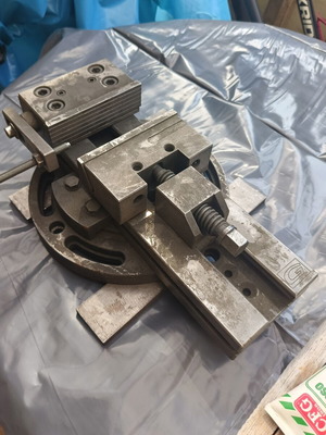 Machine Vise used with rotating base, 36kg, 150mm jaws