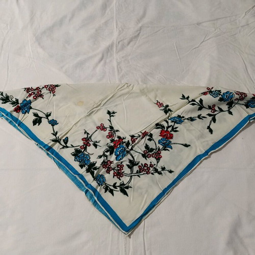 Headscarf used, size 60x60 cm with stains