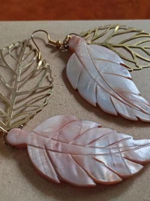 Handmade earrings pink and gold, new, dangling