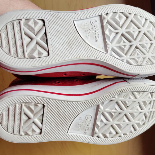 Converse leather unisex sneakers used, size 40, red