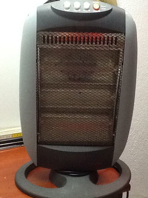 Кварцова печка употребявана, електрическа въртяща се с изгоряла крушка