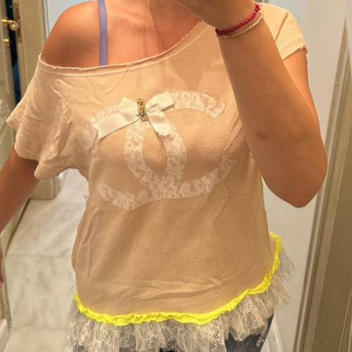 Beige T-shirt with lace details and bow, romantic Coquette style top