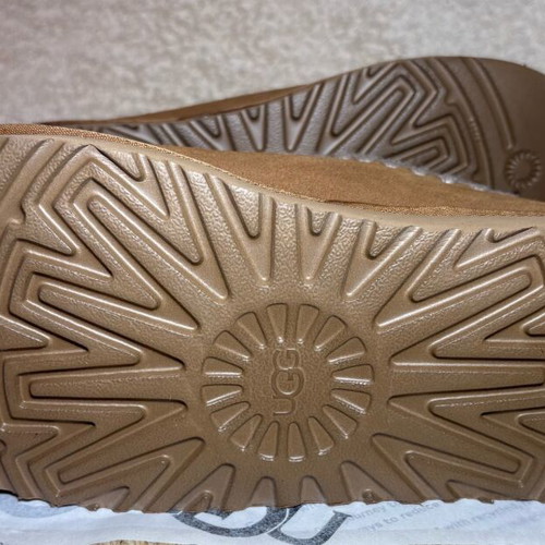 UGG Classic Ultra Mini Platform boots new, size 39 & 41, beige chestnut