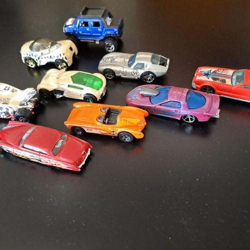Συλλογή 9 αυτοκινητάκια Hot Wheels, vintage και μοντέρνα μοντέλα