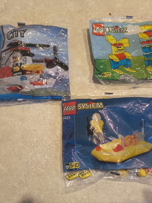 Lego 6429 Blaze Responder polybag, 4900 City Fire Helicopter, 1677 Rabbit polybag