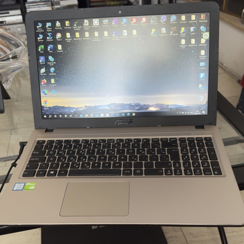 Asus laptop with 12GB RAM, Intel Core i5, Windows 10