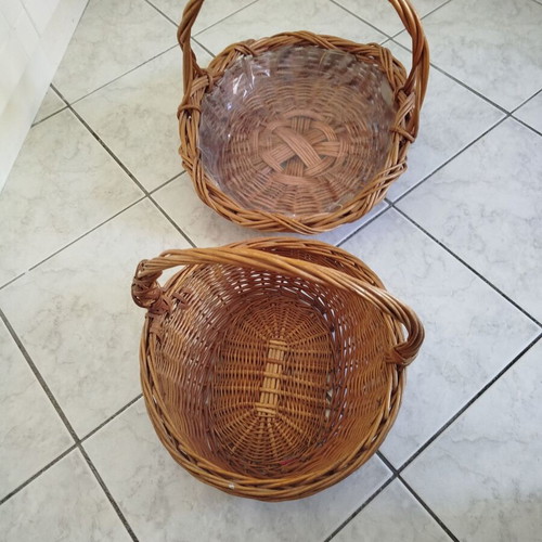 Wicker baskets used, set of two, large and medium size