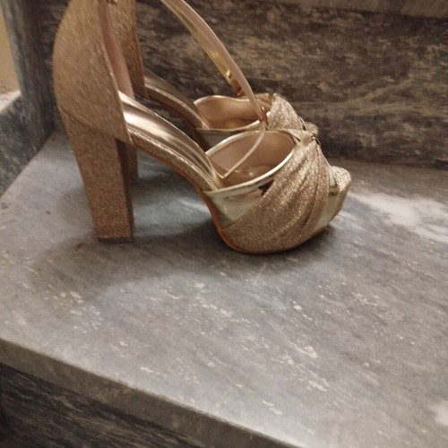 Gold high-heeled glitter platform sandals with ankle strap, size 38