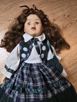 Glass Doll Student Like New