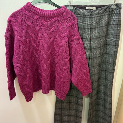 Winter Chic Set Magenta knitted sweater and wool plaid pants Zini like new
