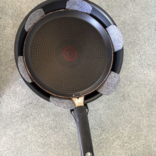 Tefal nonstick pans used, set of 2 with protective base