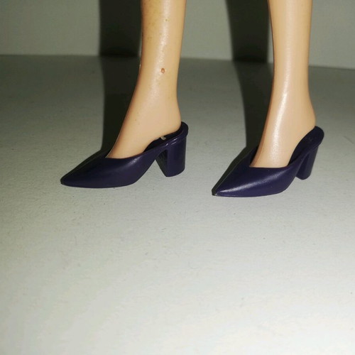Barbie shoes like new