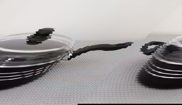 Σωτέζα με καπάκι Pyrex 29 cm