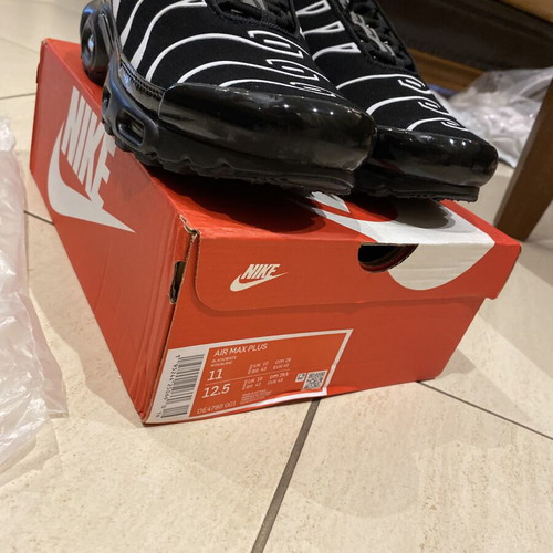 Nike Tn men's shoes black/white new size 45