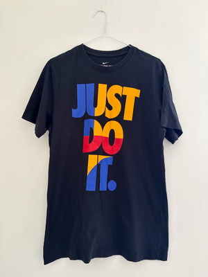Nike T-shirt Medium Just do it like new, black
