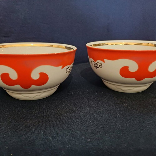 Porcelain bowls set new, vintage from USSR, red-white design