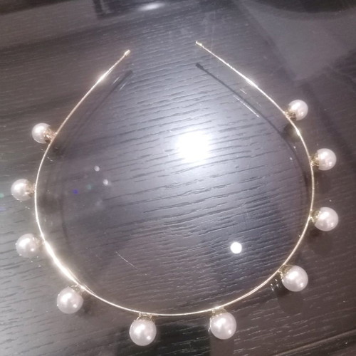 Headband new with pearls