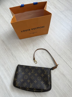 Louis Vuitton Noe inner wristlet bag, brown