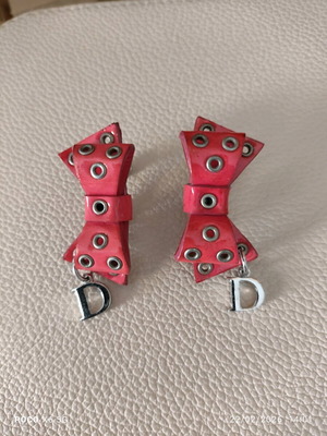 Dior vintage pink fucy patent leather drop earrings like new