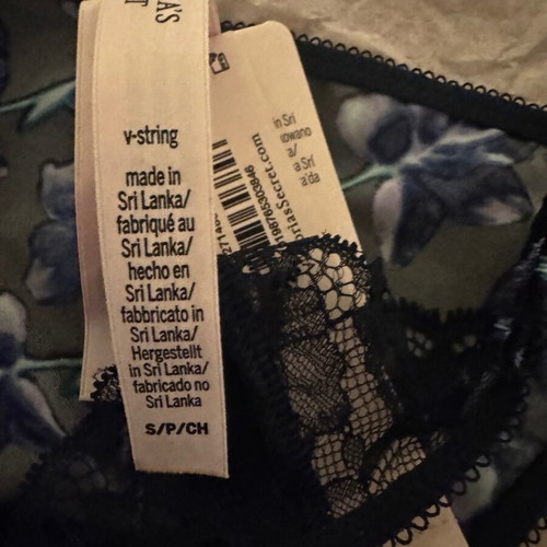 Victoria’s Secret thong new, black multicolor